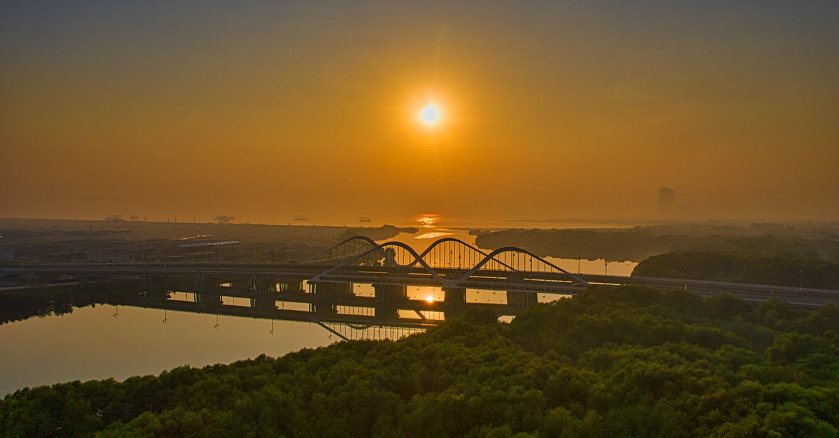 1 hour connection in Newark - Photo of Bridge During Golden Hour 1 hour connection in Newark - Photo of Bridge During Golden Hour