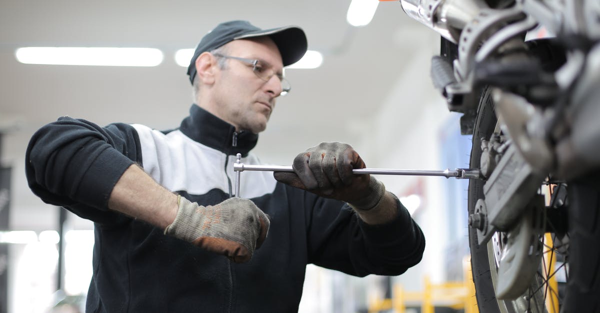 Airbnb: is the service fee partially refunded after changing the dates of a long stay? - Photo of Man Fixing a Motorcycle Airbnb: is the service fee partially refunded after changing the dates of a long stay? - Photo of Man Fixing a Motorcycle