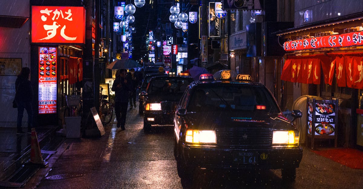 Alternatives to taxis in Japan - Photo of Cars in the Street Alternatives to taxis in Japan - Photo of Cars in the Street
