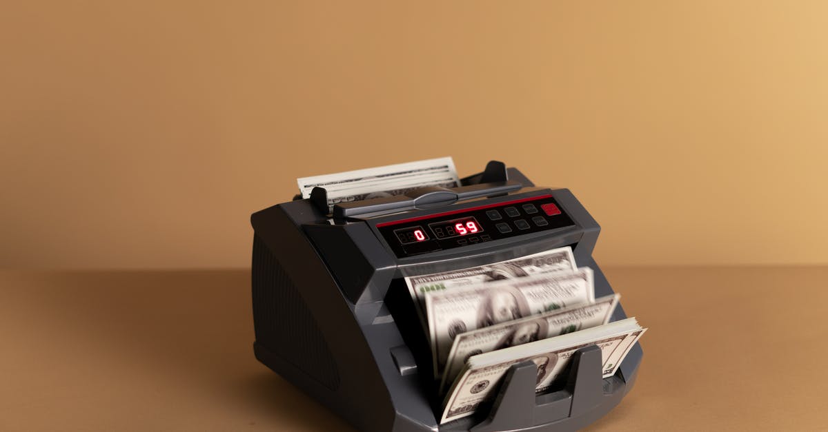 Are cash tips still expected in cities where nearly everything is cashless? - Banknotes in Money Counter Are cash tips still expected in cities where nearly everything is cashless? - Banknotes in Money Counter