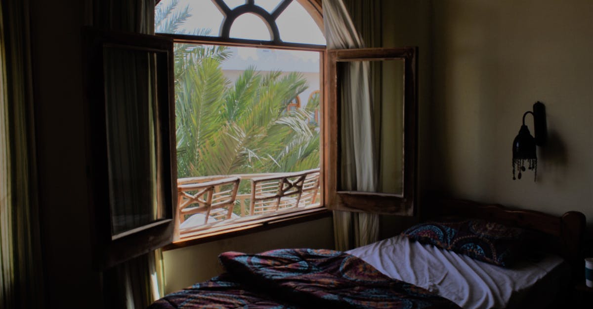 Are hotel "safes" really a joke to open? - Brown Wooden Window Frame Are hotel "safes" really a joke to open? - Brown Wooden Window Frame