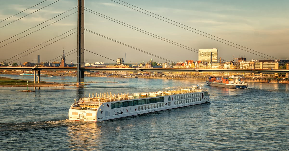 Are there guides when traveling on cruise ships between countries? - White Ship Are there guides when traveling on cruise ships between countries? - White Ship