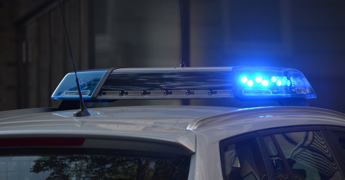 Are there plain clothes police patrols in Warsaw, or was I a victim of a scam? - Vehicle Blue Emergency Light Turned on Are there plain clothes police patrols in Warsaw, or was I a victim of a scam? - Vehicle Blue Emergency Light Turned on