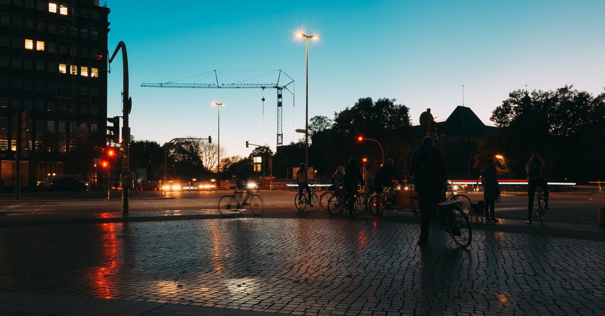 Bicycle travel through Italy: Recuperating a night by the road - Photo of Bicyclists at the Street Bicycle travel through Italy: Recuperating a night by the road - Photo of Bicyclists at the Street