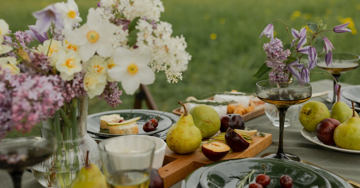 Bringing outdoor food to Japan - Free stock photo of day, dishes, flowers in vase Bringing outdoor food to Japan - Free stock photo of day, dishes, flowers in vase