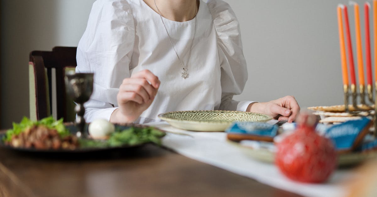 Can an Israeli citizen enter Israel with an expired Israeli passport? - Free stock photo of appartment, at home, at table