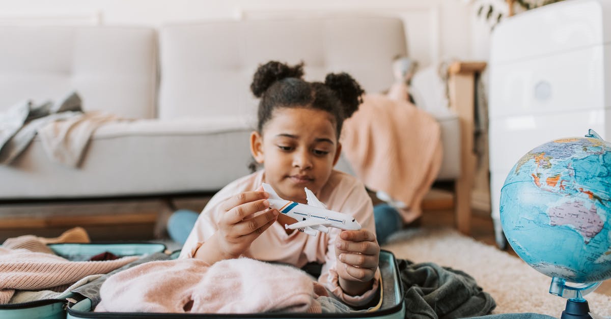 Can checked baggage on airplanes ever get wet? - A Girl Lying on the Floor Can checked baggage on airplanes ever get wet? - A Girl Lying on the Floor
