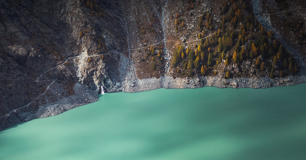 Can I travel to Italy with an expired permesso di soggiorno? [duplicate] - A Mountain Near Green Water