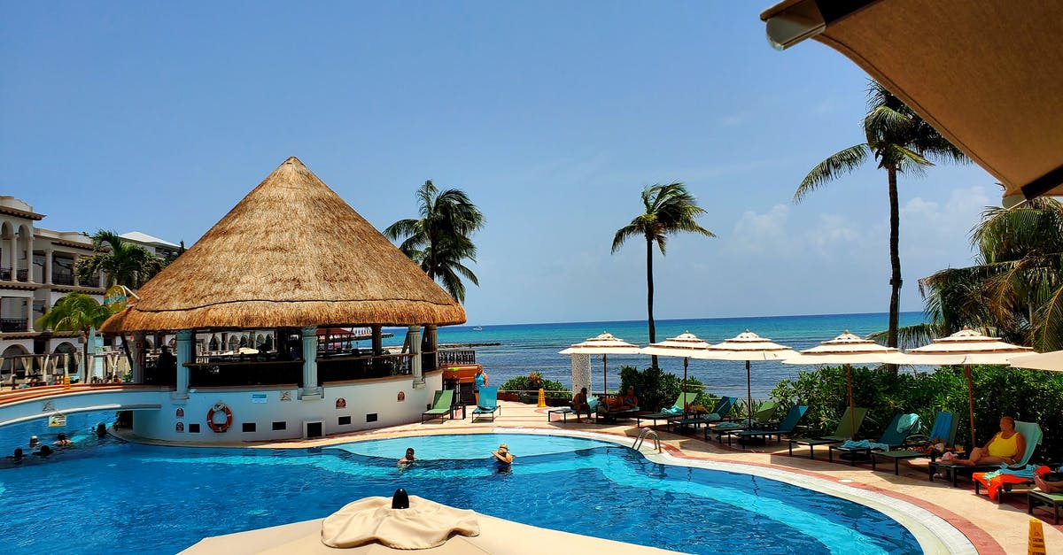 Can the person who books a hotel ask hotel for information regarding guests etc? - Swimming Pool in a Beach Resort Can the person who books a hotel ask hotel for information regarding guests etc? - Swimming Pool in a Beach Resort