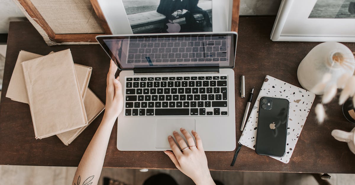 Can you search for a job when using a tourist visa (B-2) in the US - Unrecognizable lady using laptop in workspace Can you search for a job when using a tourist visa (B-2) in the US - Unrecognizable lady using laptop in workspace