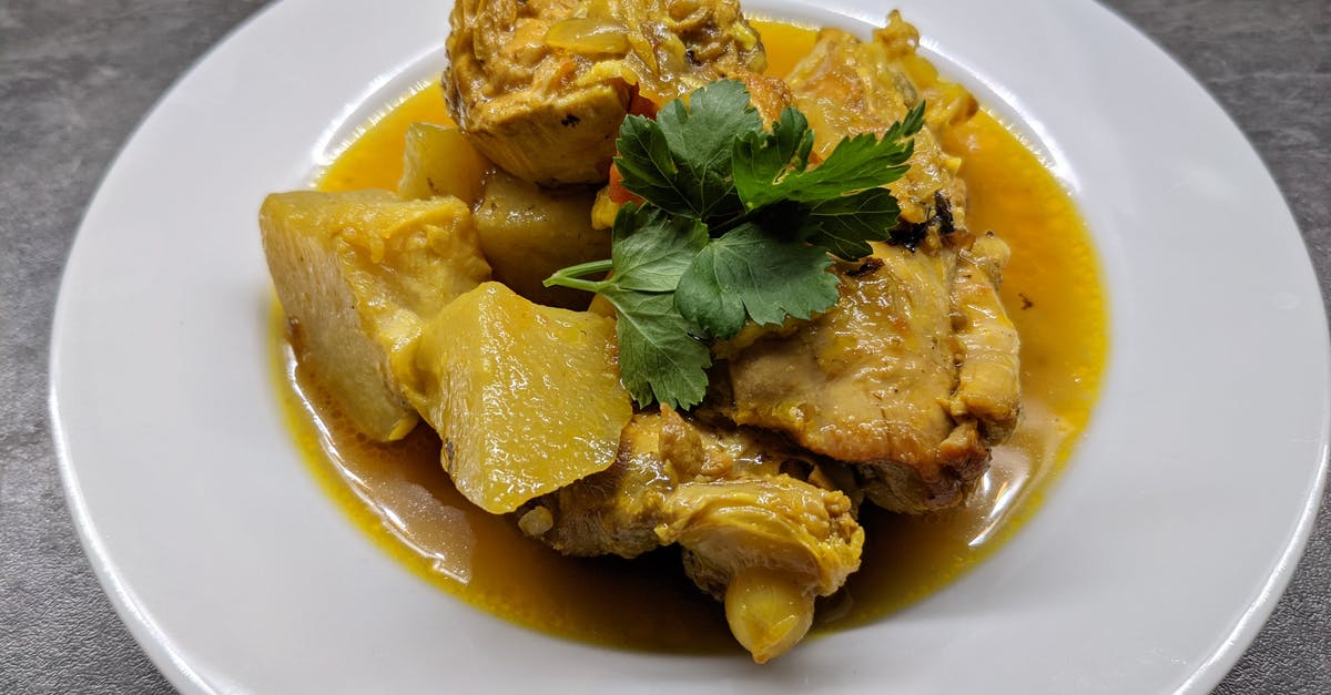 Canada - cooked chicken from abroad for personal consumption - Pasta Dish on White Ceramic Plate Canada - cooked chicken from abroad for personal consumption - Pasta Dish on White Ceramic Plate