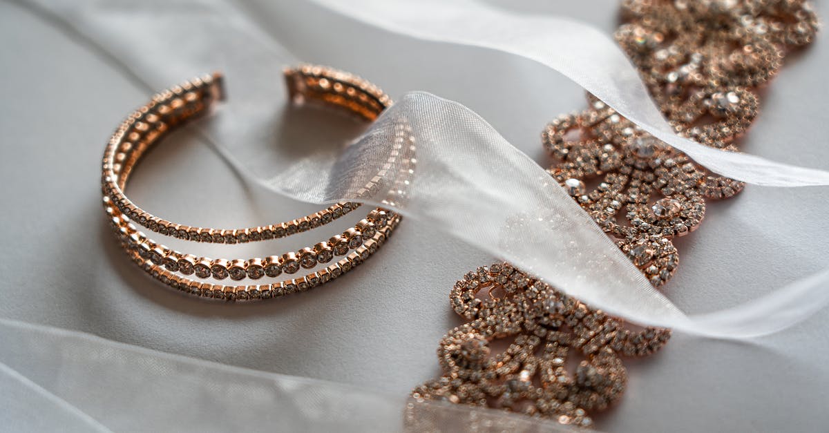 Carrying gold bangle (received as gift) from non-EU to EU - Close-up Photography of Jewelry Carrying gold bangle (received as gift) from non-EU to EU - Close-up Photography of Jewelry