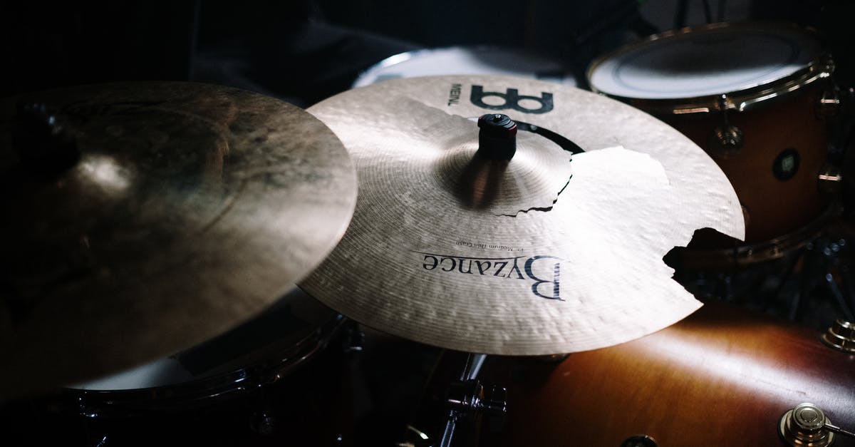 Checked baggage damaged - Black and White Drum Set Checked baggage damaged - Black and White Drum Set
