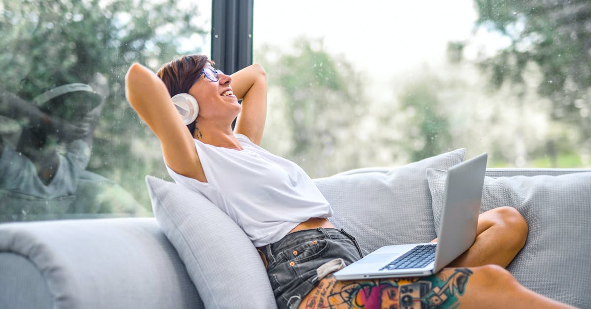 China, short visit of a foreigner. Declare laptop for work? - Woman Sitting on Couch China, short visit of a foreigner. Declare laptop for work? - Woman Sitting on Couch