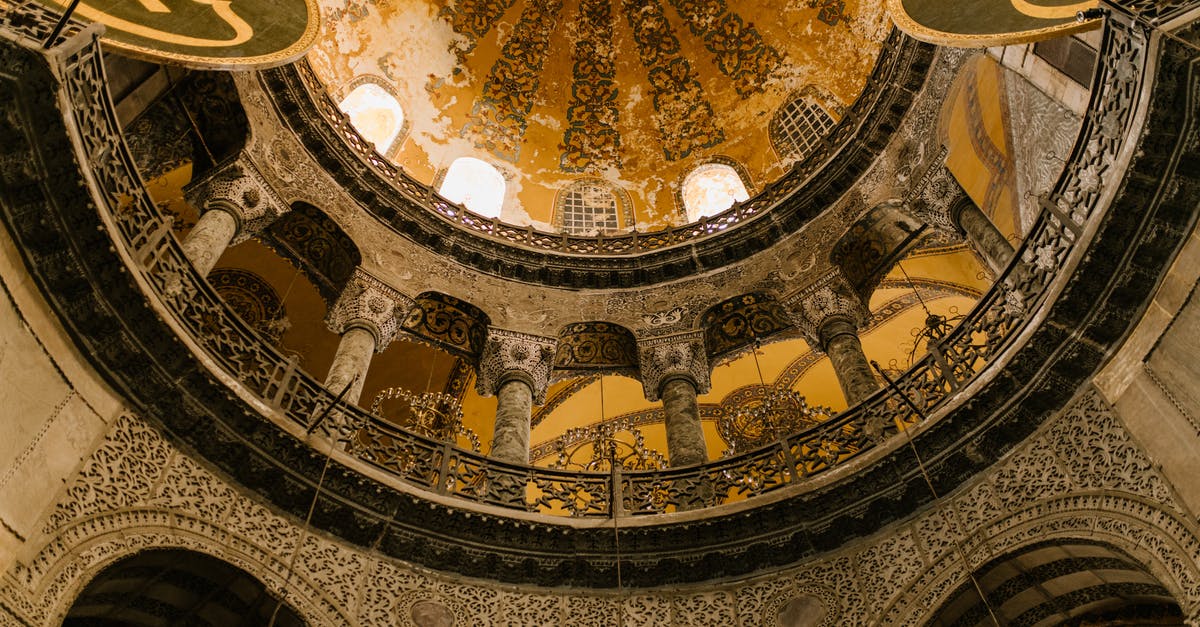 Compensation in case of delay from the EU via Turkish Airlines - High dome of old mosque decorated with ornaments