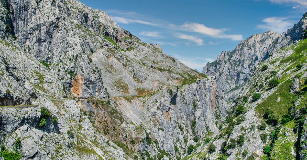 Crossing France-Spain border by hiking trail - possible problems - Hiking Trail on Rocky Mountain Crossing France-Spain border by hiking trail - possible problems - Hiking Trail on Rocky Mountain