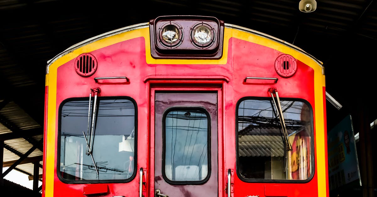 Do I need a transit Visa in Bangkok? Travelling from Singapore to Lucknow and transit at Bangkok [duplicate] - Front of the Thai commuter train