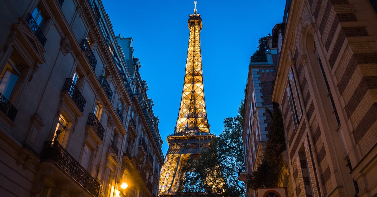 Do I need a transit visa in Paris and Panama? - Christmas Tree With String Lights Near Brown Concrete Building during Night Time Do I need a transit visa in Paris and Panama? - Christmas Tree With String Lights Near Brown Concrete Building during Night Time