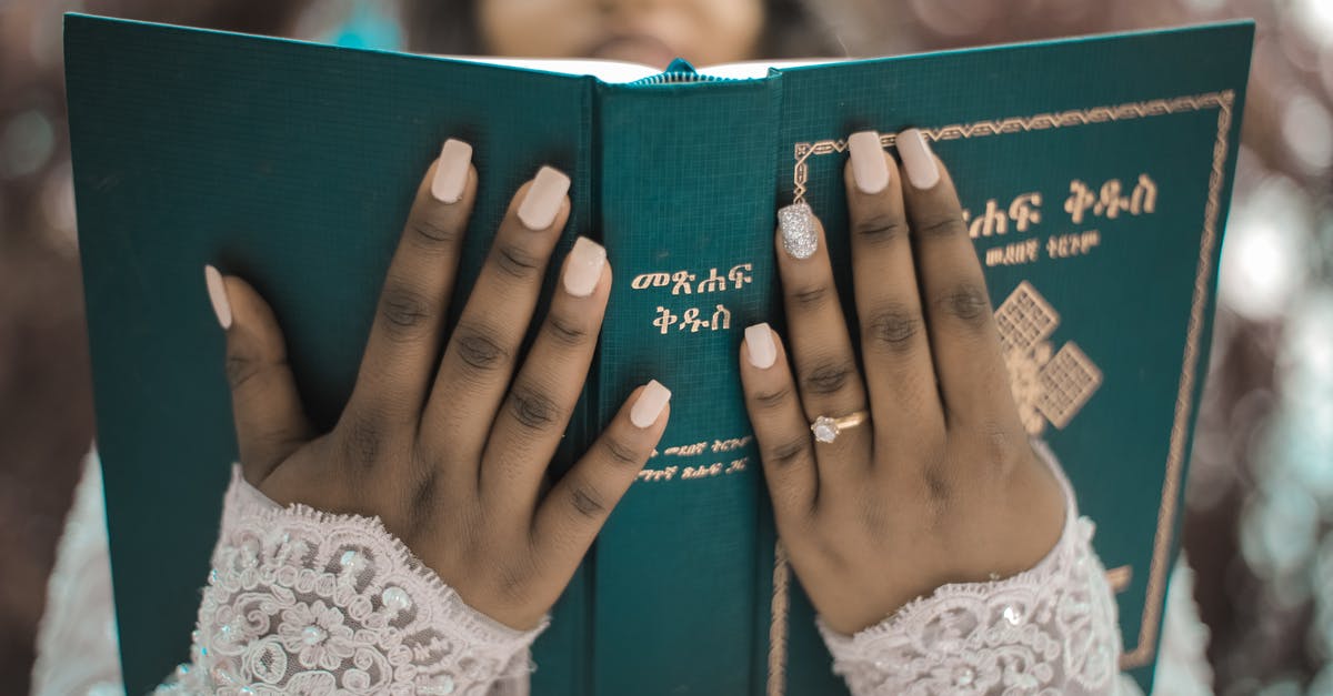 Do I need to declare engagement ring bought in UK when flying on holiday to US? - Crop bride reading Bible during wedding ceremony Do I need to declare engagement ring bought in UK when flying on holiday to US? - Crop bride reading Bible during wedding ceremony