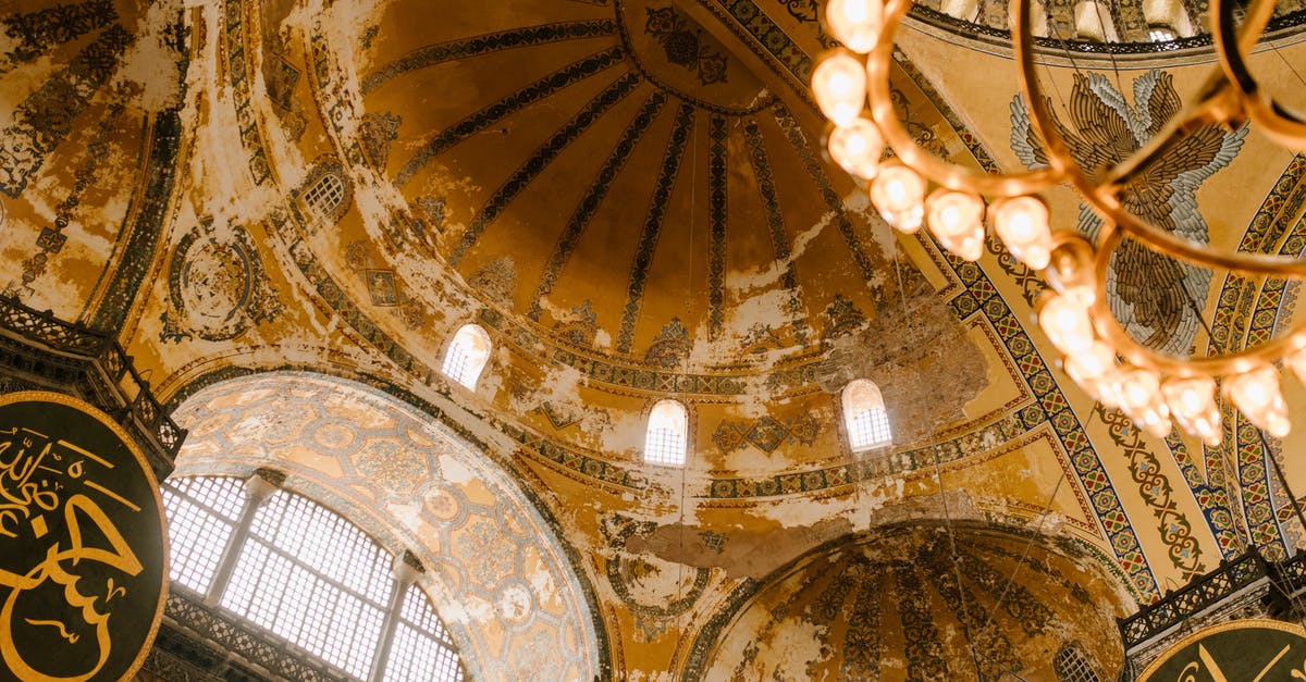 Documents required for traveling to Istanbul for Syrian nationality with Saudi Arabian residence permit - Ornamental dome and chandelier in old mosque Documents required for traveling to Istanbul for Syrian nationality with Saudi Arabian residence permit - Ornamental dome and chandelier in old mosque