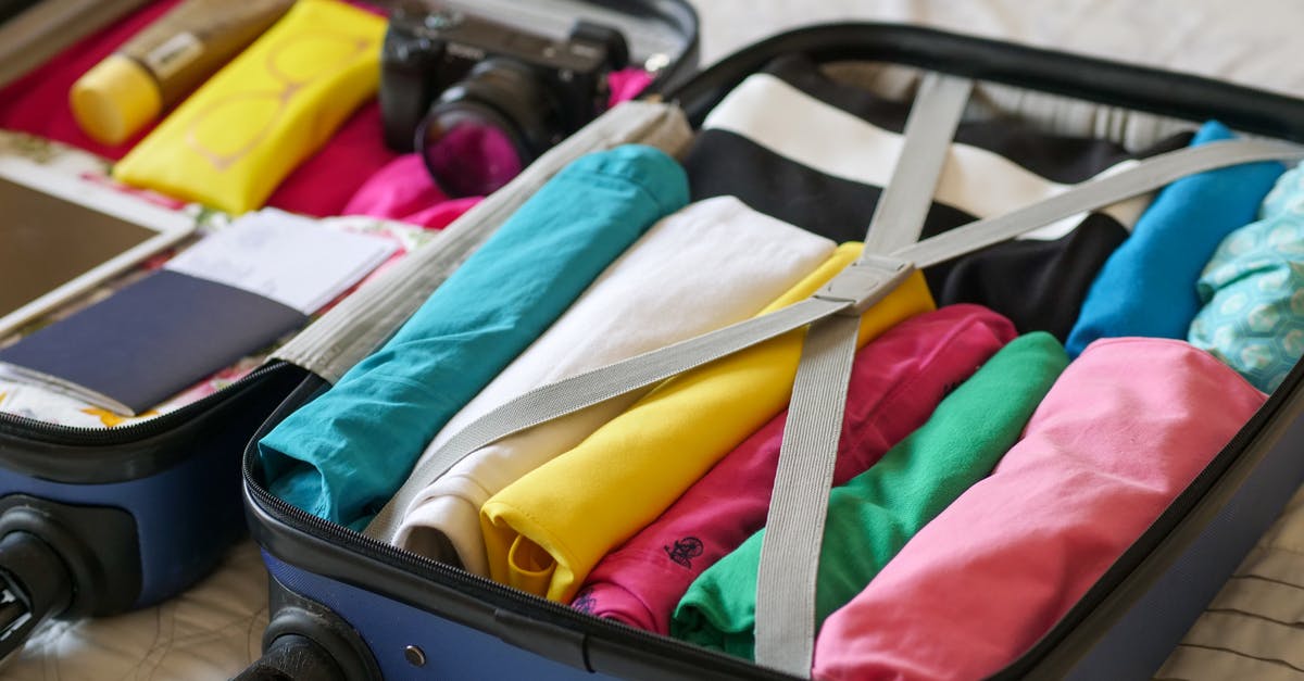 Does declaring your baggage as fragile do anything good? - Blue Luggage with Folded Clothes Does declaring your baggage as fragile do anything good? - Blue Luggage with Folded Clothes