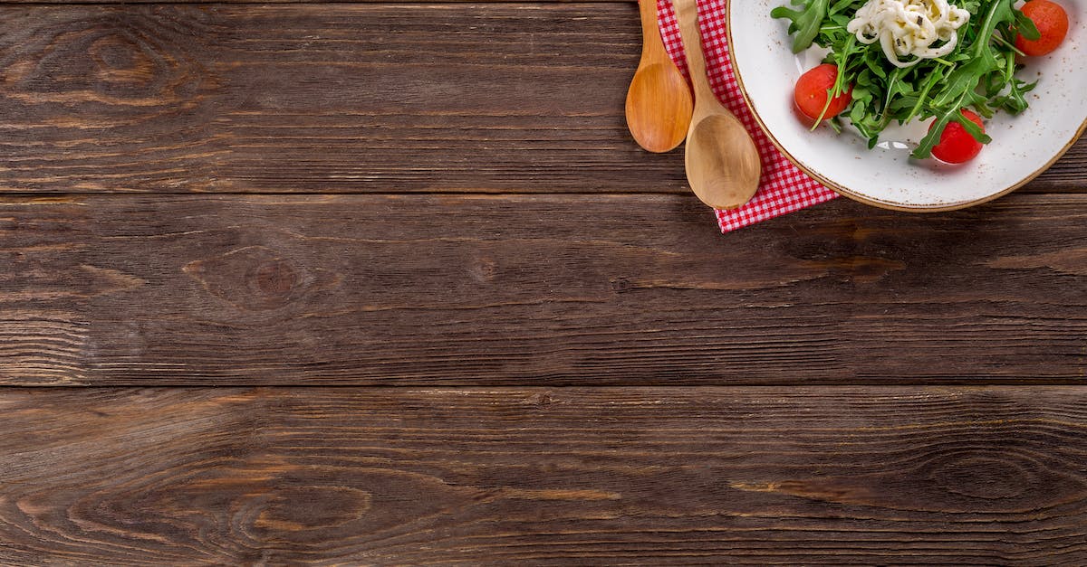 Does the Disney Dining plan impose any restrictions on the food I can order? - Table on Wooden Plank Does the Disney Dining plan impose any restrictions on the food I can order? - Table on Wooden Plank