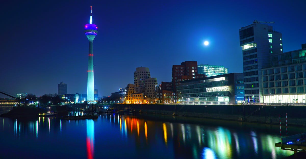 Dusseldorf Weeze Airport to Stuttgart by night - Rheinturm Dusseldorf Weeze Airport to Stuttgart by night - Rheinturm