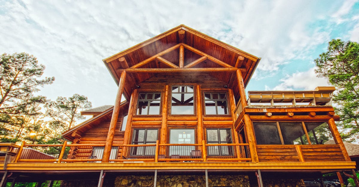 Economy / Tourism R and T - Cabin Baggage - Brown 2-storey House Economy / Tourism R and T - Cabin Baggage - Brown 2-storey House