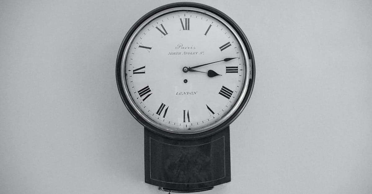 Flying from Dallas to Houston to Amsterdam with layover at London Heathrow around noon local time [closed] - Round Black Analog Watch