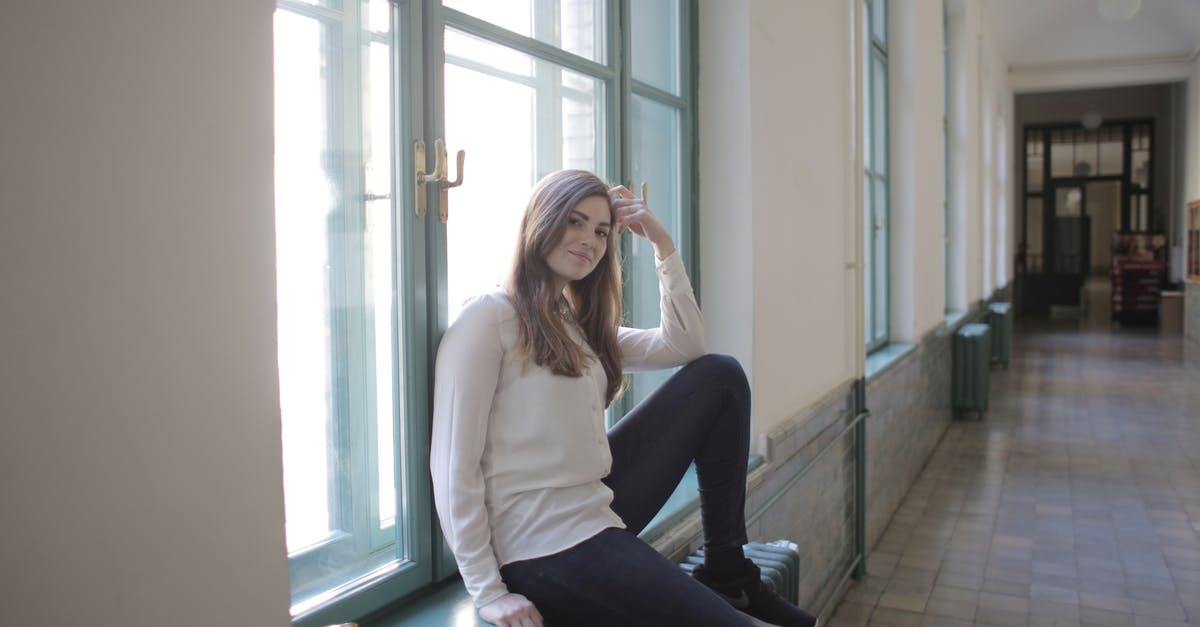 Flying with Swiss Economy class (W) - what is my luggage allowance? - Young female student relaxing during break in university corridor Flying with Swiss Economy class (W) - what is my luggage allowance? - Young female student relaxing during break in university corridor