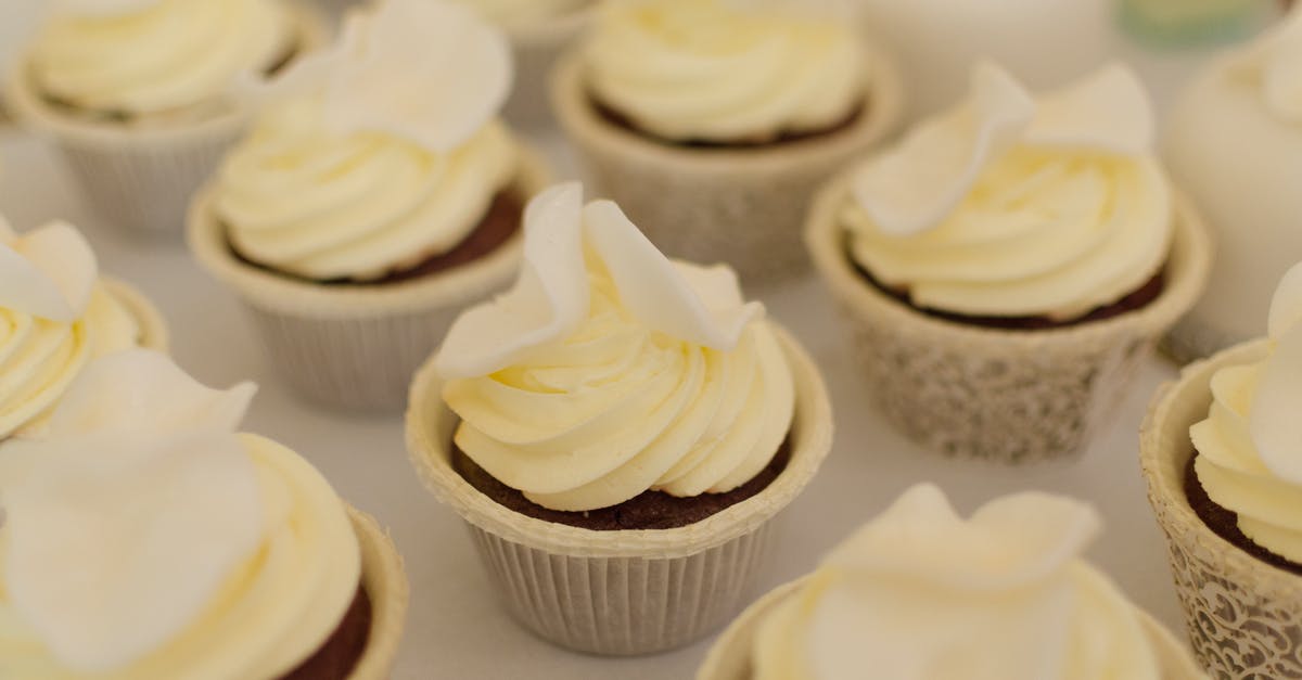 Food souvenir purchasable in dubai - Selective Focus Photography of Cupcakes Food souvenir purchasable in dubai - Selective Focus Photography of Cupcakes
