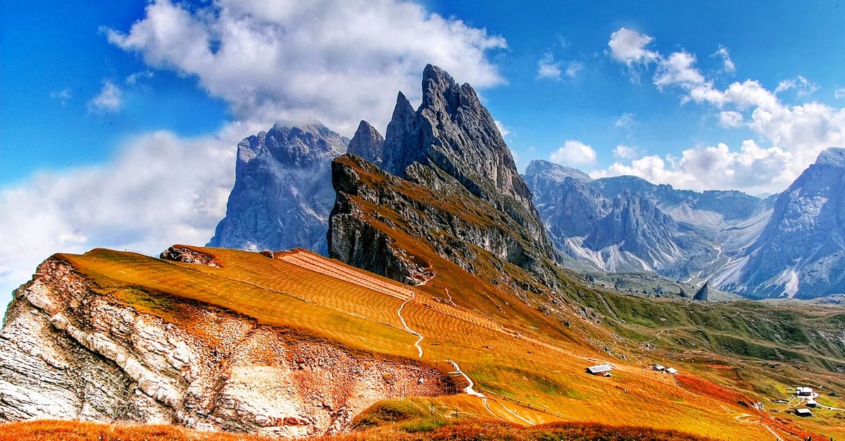 Free wifi situation in Italy - Black and Brown Mountain Free wifi situation in Italy - Black and Brown Mountain
