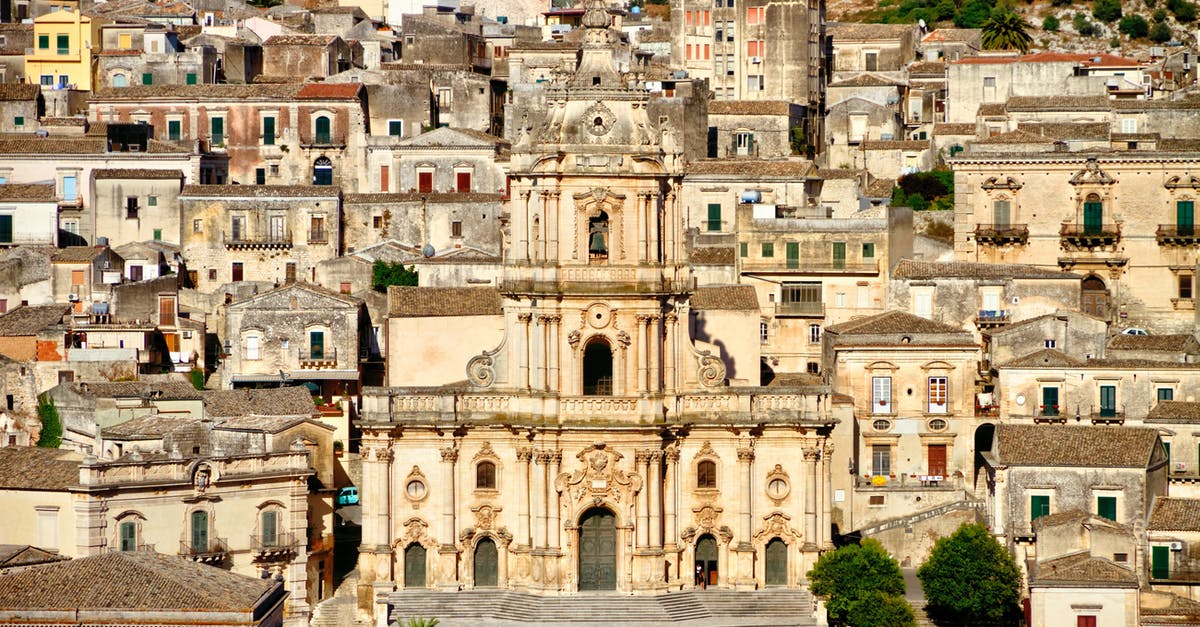 Free wifi situation in Italy - The Cathedral of Saint George in Sicily, Italy Free wifi situation in Italy - The Cathedral of Saint George in Sicily, Italy