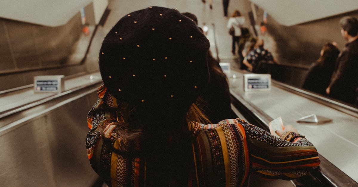 Heathrow to Oxford without going through London - People Using Escalators Heathrow to Oxford without going through London - People Using Escalators