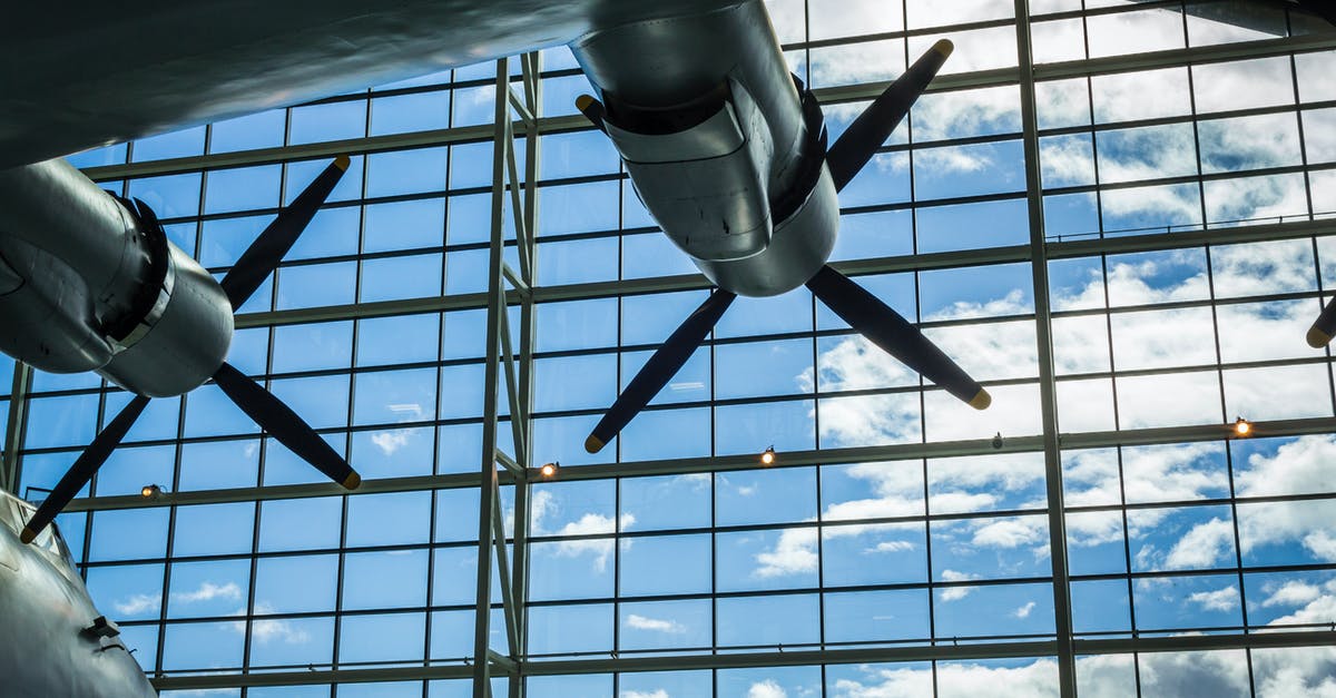How can I find historical flight delay data? - Gray Airplane Propeller