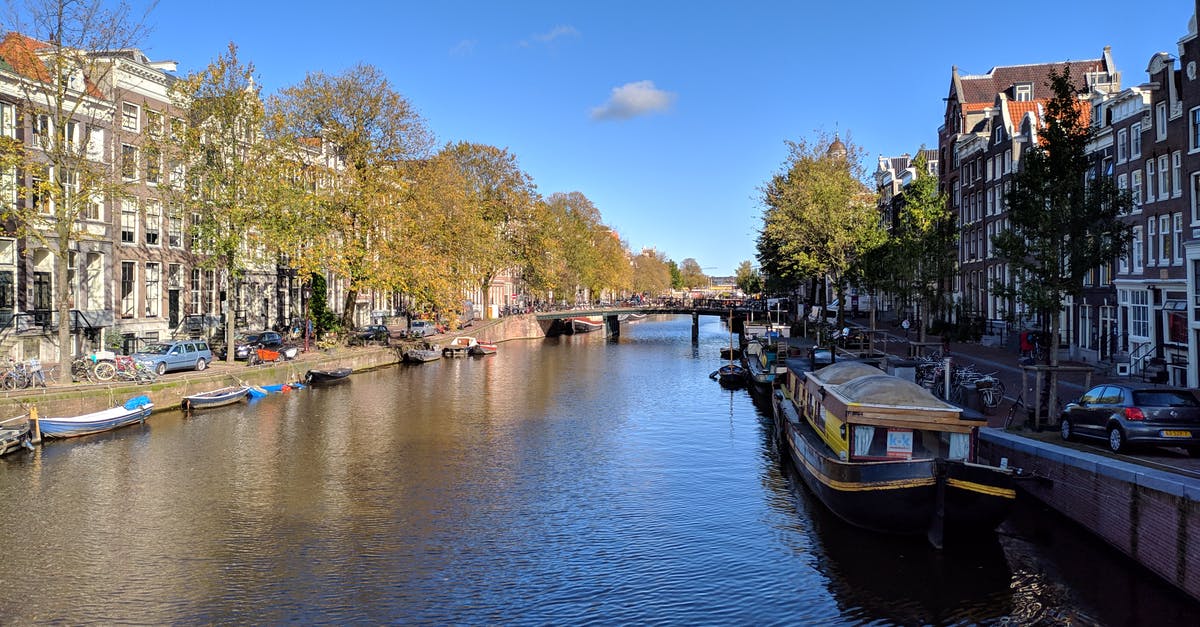 How do I rent canal boat in the UK? - Canal in Amsterdam How do I rent canal boat in the UK? - Canal in Amsterdam