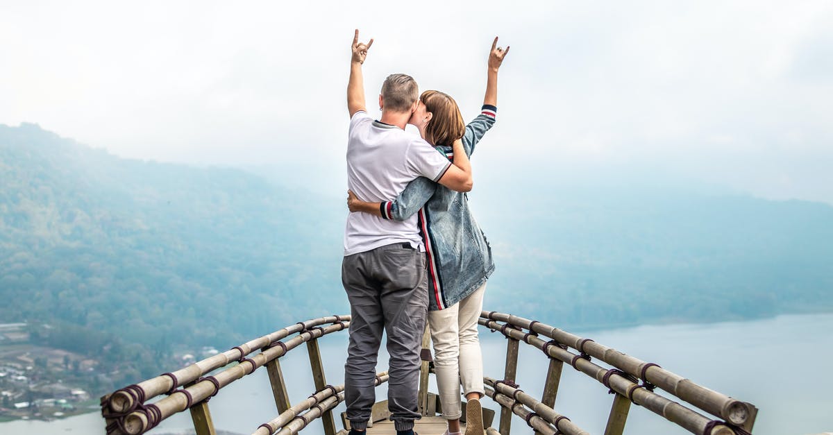 How does the conversion of Hoekse Lijn to Metrolijn B affect Rail & Sail tickets? - Photo of a Couple Hugging Each Other How does the conversion of Hoekse Lijn to Metrolijn B affect Rail & Sail tickets? - Photo of a Couple Hugging Each Other