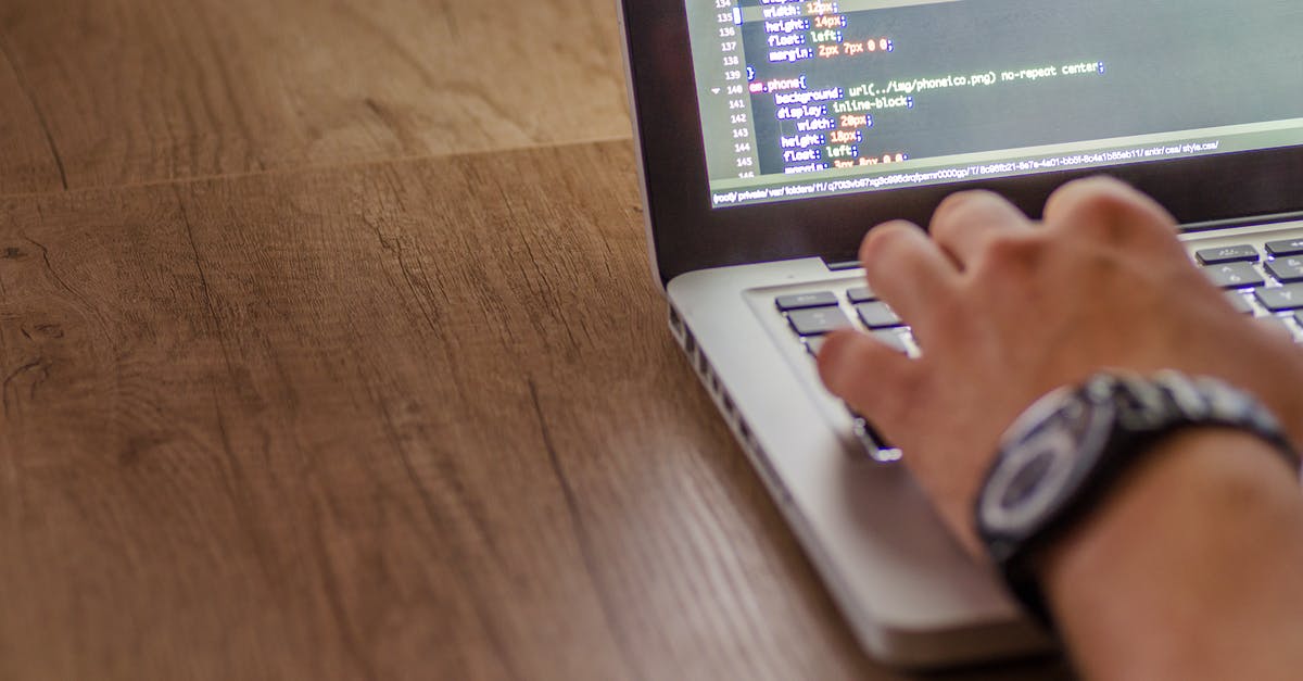 How likely is it for Israeli airport security to withhold my laptop and send it on later? - Laptop Computer Showing C++ Application How likely is it for Israeli airport security to withhold my laptop and send it on later? - Laptop Computer Showing C++ Application