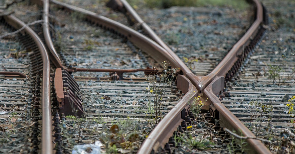 How to find out train track number in Spain? - Brown Framed Eyeglasses on Brown Metal Train Rail How to find out train track number in Spain? - Brown Framed Eyeglasses on Brown Metal Train Rail
