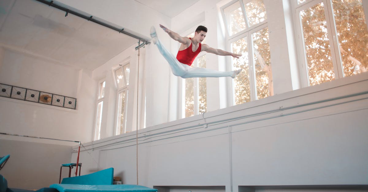 How to get from Split to Supetar by ferry? - Young professional gymnast jumping on trampoline How to get from Split to Supetar by ferry? - Young professional gymnast jumping on trampoline