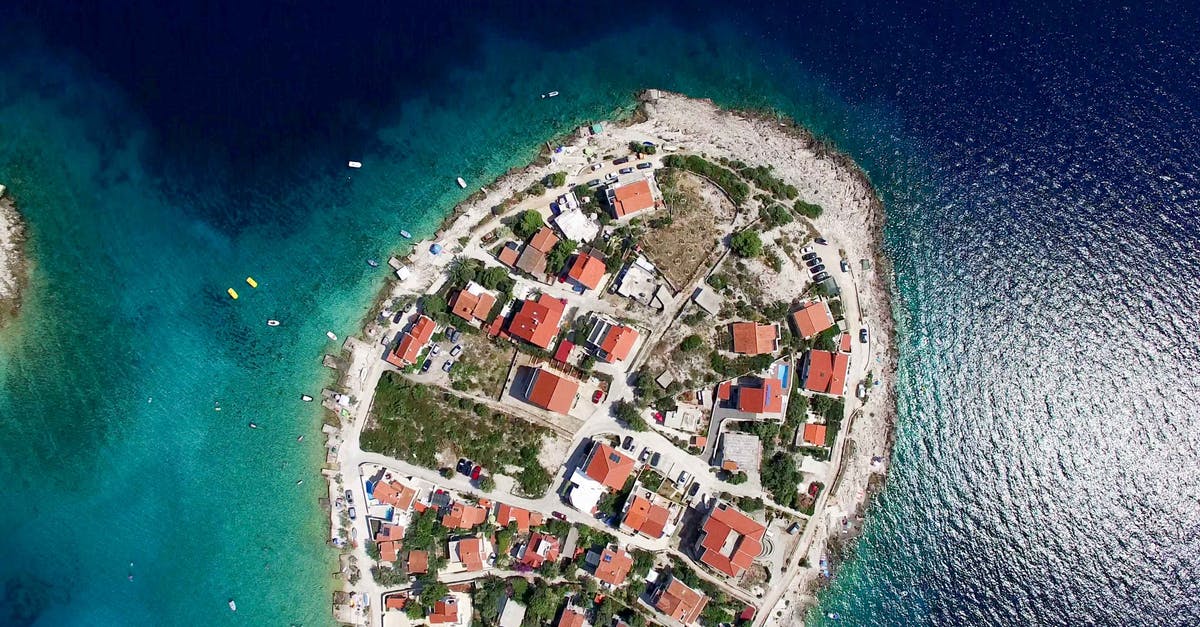 How to travel between Macau Peninsula and Taipa? - Aerial Photo of a Island How to travel between Macau Peninsula and Taipa? - Aerial Photo of a Island
