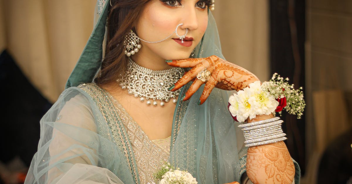 Indian visa with Bangladeshi origins - Beautiful Bride in Traditional Clothing and Bridal Henna Indian visa with Bangladeshi origins - Beautiful Bride in Traditional Clothing and Bridal Henna