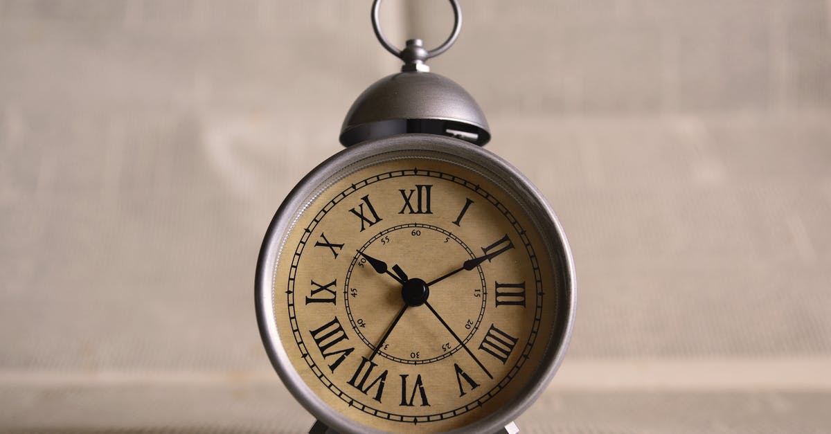 Is 60 minutes enough for connecting in Dusseldorf? - Gray Analog Clock Displaying at 10:36 Is 60 minutes enough for connecting in Dusseldorf? - Gray Analog Clock Displaying at 10:36