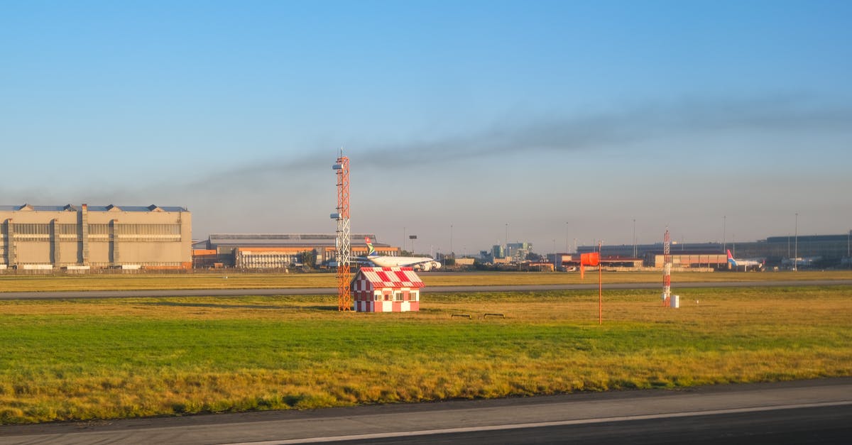 Is eating permitted in La Guardia airport airport nowadays? - Airport under the Blue Sky Is eating permitted in La Guardia airport airport nowadays? - Airport under the Blue Sky