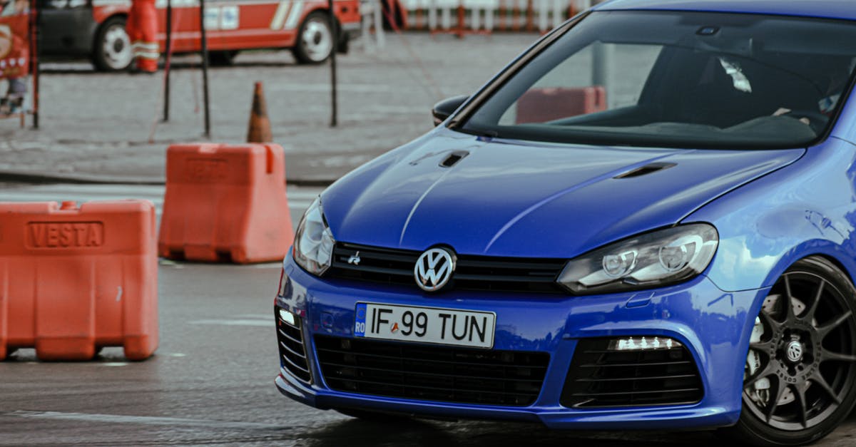 Is it legal to turn high beams on when driving on a European highway with fully separated lanes? - Fast car driving on urban track Is it legal to turn high beams on when driving on a European highway with fully separated lanes? - Fast car driving on urban track