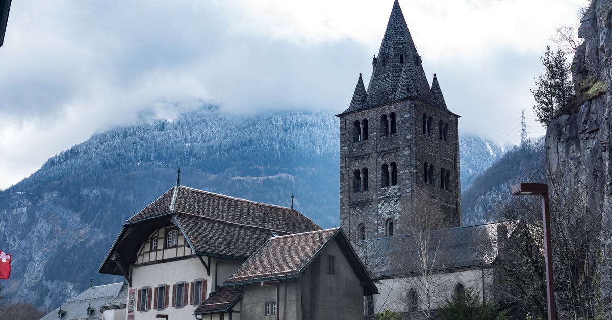 Is it possible to cross Switzerland without using a vignette? - White and Gray Concrete Building Is it possible to cross Switzerland without using a vignette? - White and Gray Concrete Building