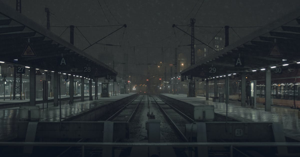 Is it possible to go outside during my three-hour transit in Brussels? [duplicate] - Railroad station in night time