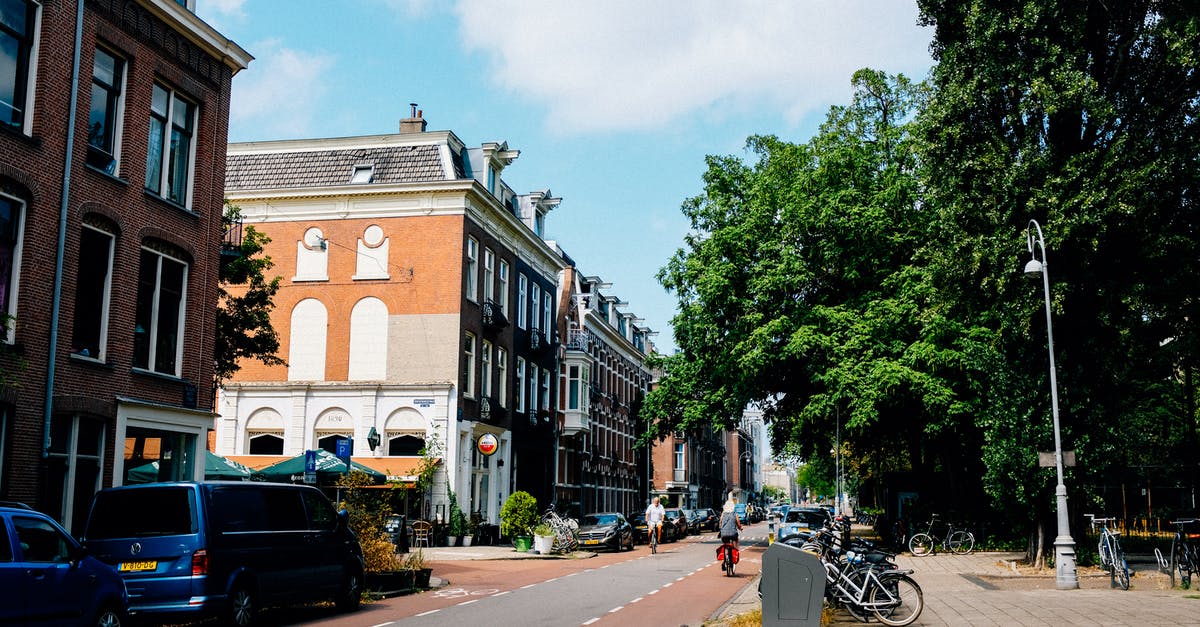 Is the Dunkirk area suitable for bicycling? - Bicycle lane on asphalt road of residential district Is the Dunkirk area suitable for bicycling? - Bicycle lane on asphalt road of residential district