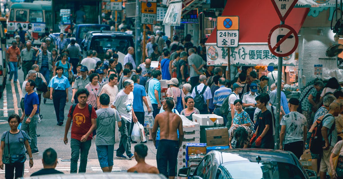 Is the ferry from Hong Kong to Macau crowded during weekends? - People On The Street Is the ferry from Hong Kong to Macau crowded during weekends? - People On The Street