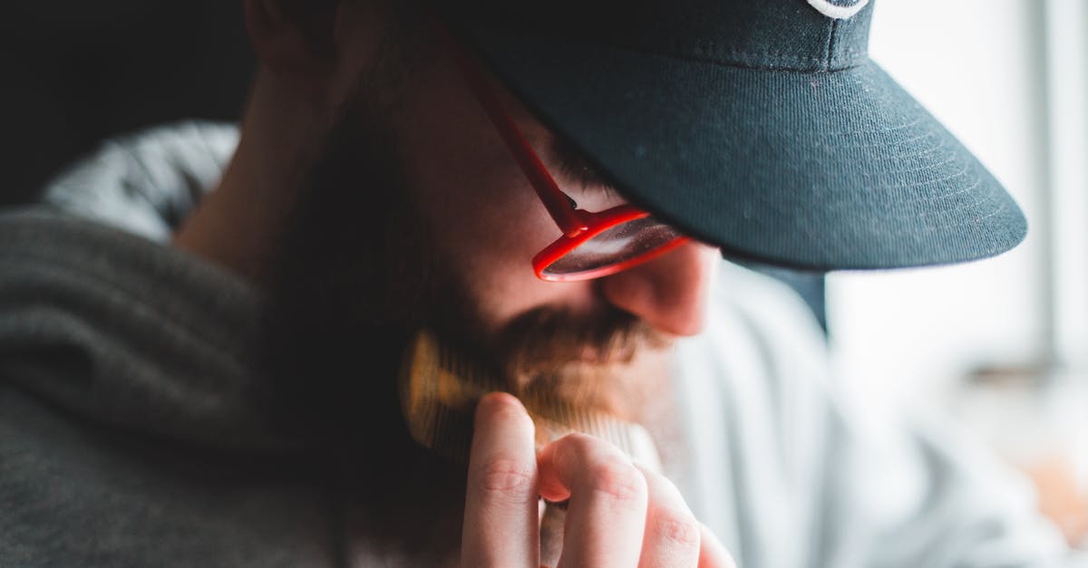 Is there a daily fare cap on the Taipei MRT? - Stylish male hipster combing beard Is there a daily fare cap on the Taipei MRT? - Stylish male hipster combing beard